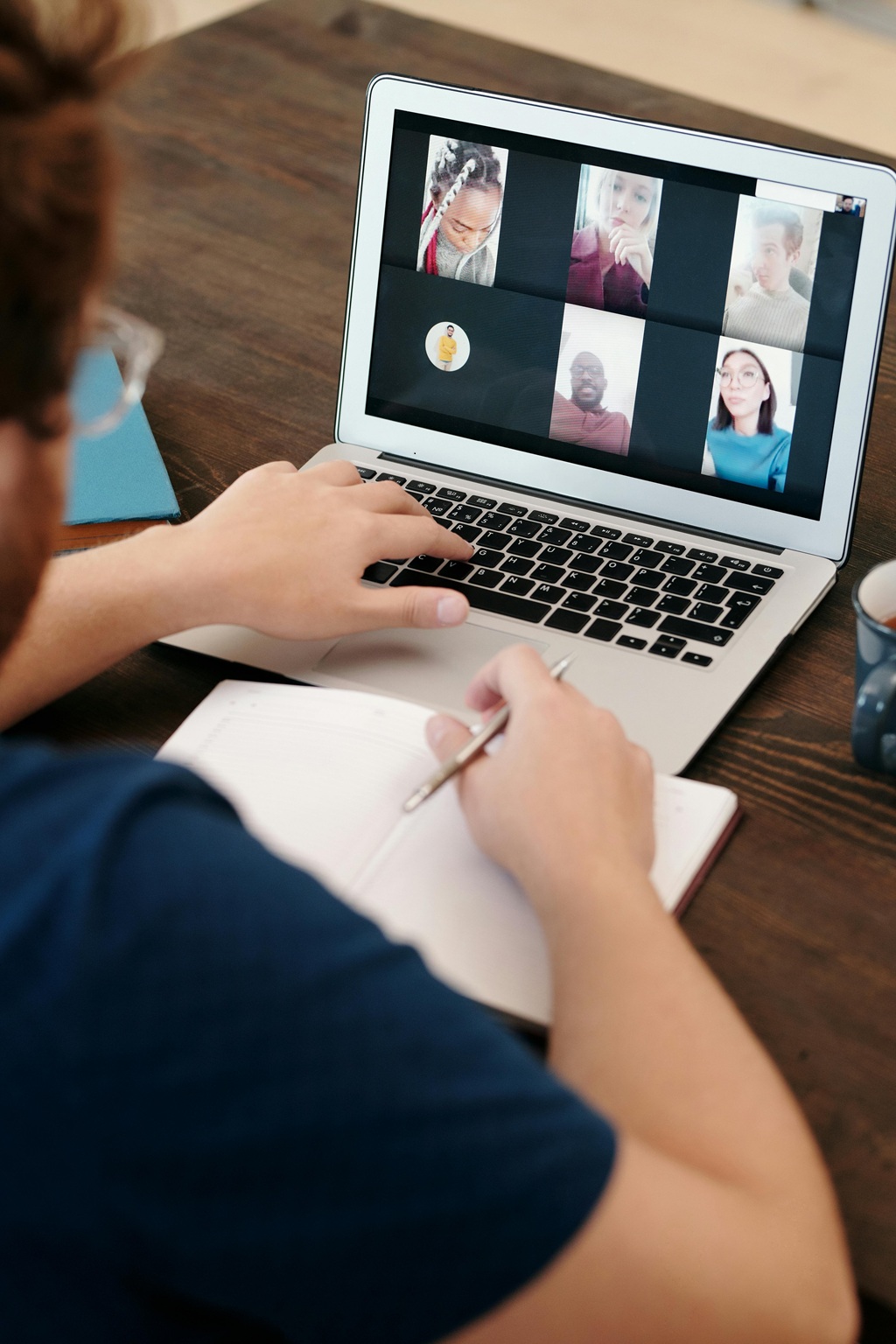 Multiple participants engaging in a paid virtual focus group session